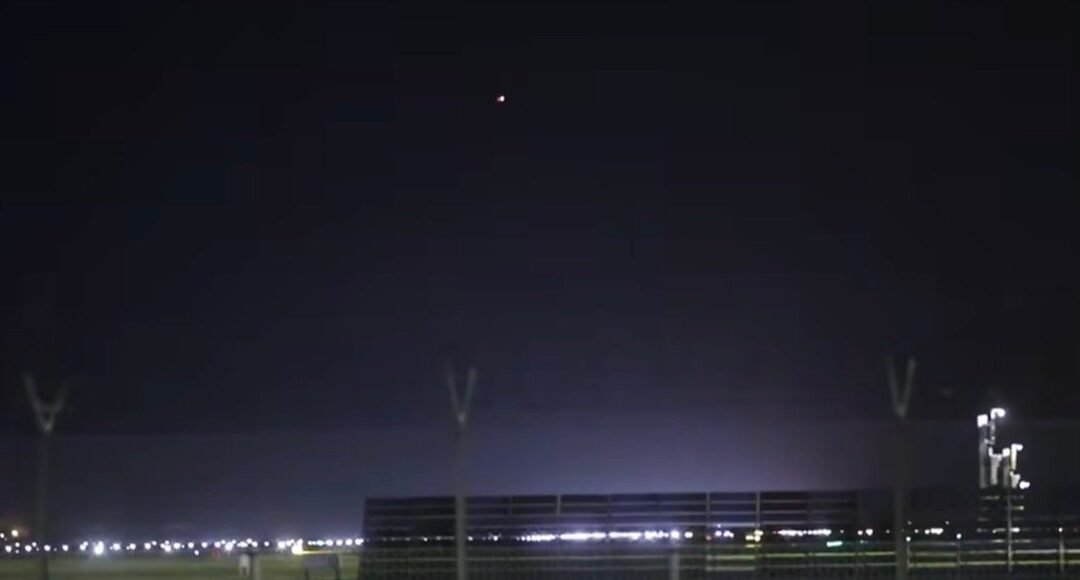 Cierran aeropuertos de Copenhague y Oslo por avistamiento de drones; Rusia bajo sospecha