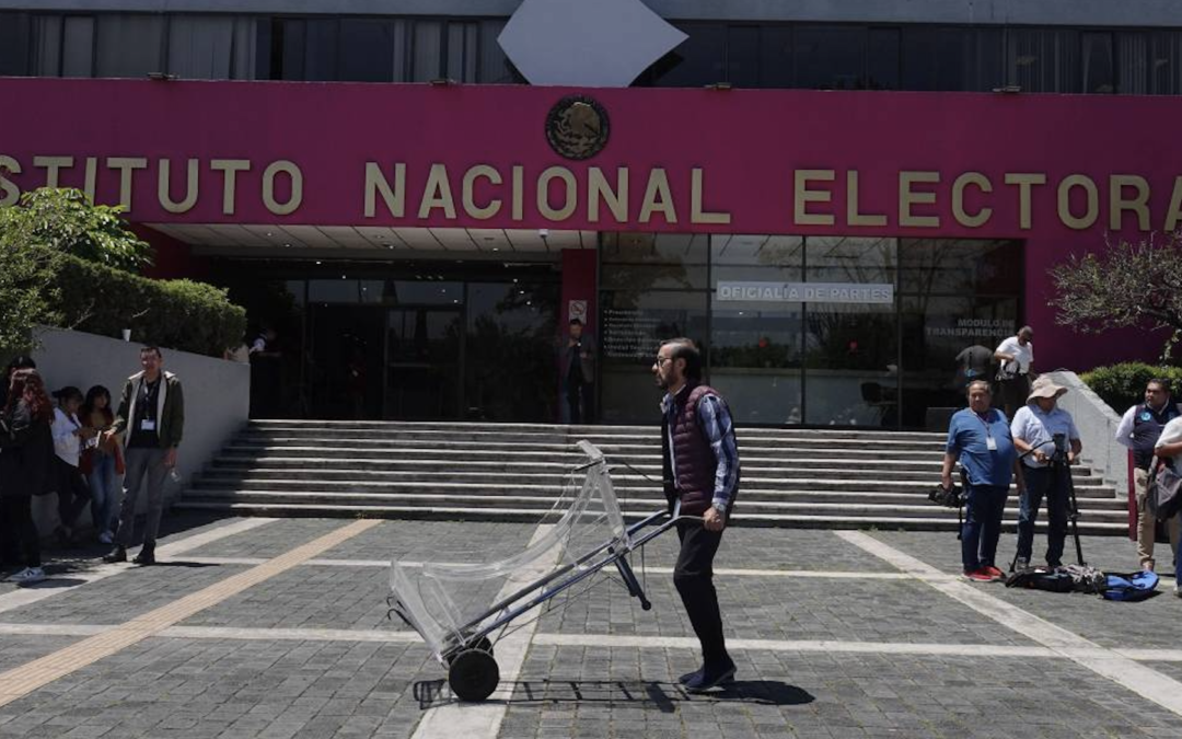 INE se va a la banca durante el Mundial