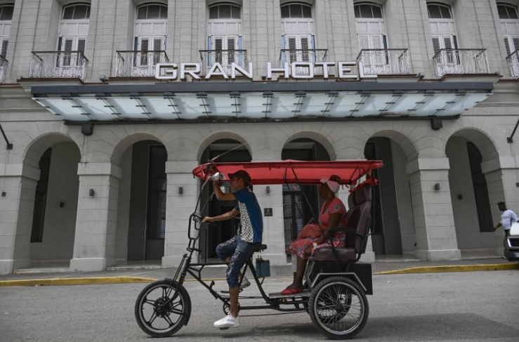 Fin del «tarjetazo» en La Habana: Visa, Mastercard y las grandes hoteleras abandonan Cuba por miedo al tío Sam