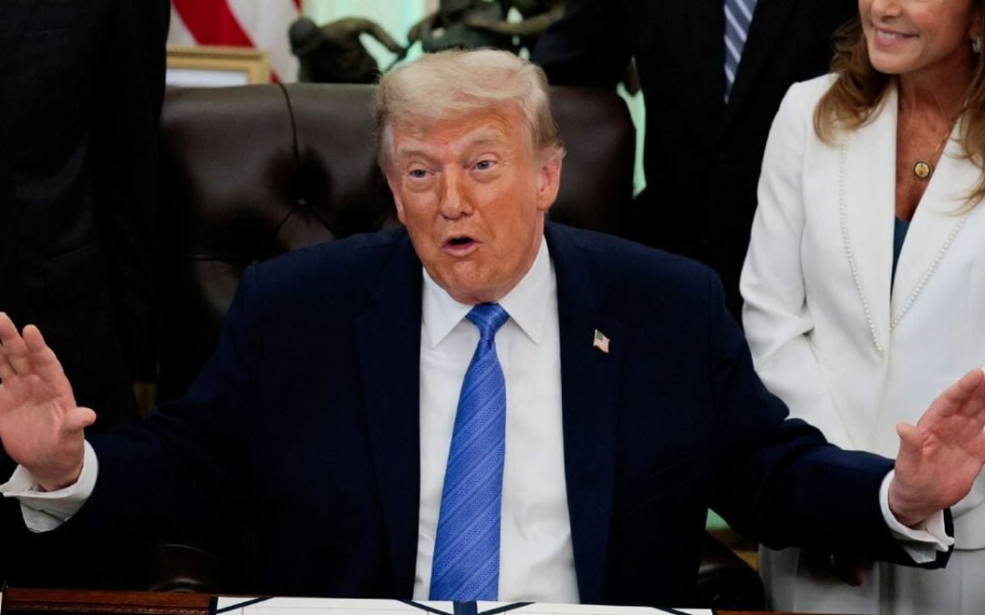 Donald Trump enfatiza en operaciones terrestres contra el fentanilo y advierte a México
