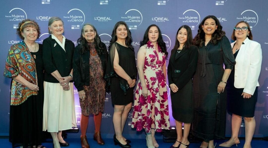 Ocho investigadoras mexicanas reciben premio «Para las Mujeres en la Ciencia» y 1.55 millones de pesos en becas